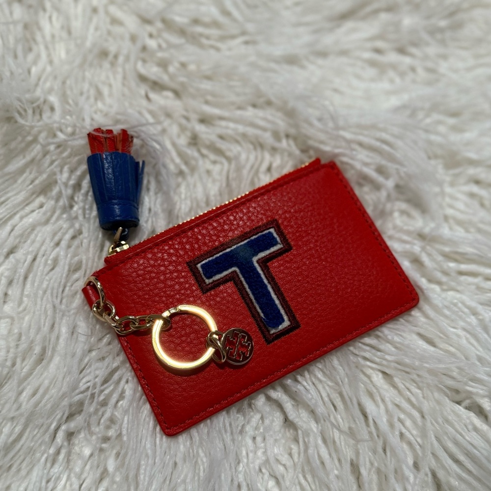 Tory Burch T MONOGRAM CARD CASE KEY FOB
$85.00
(RED